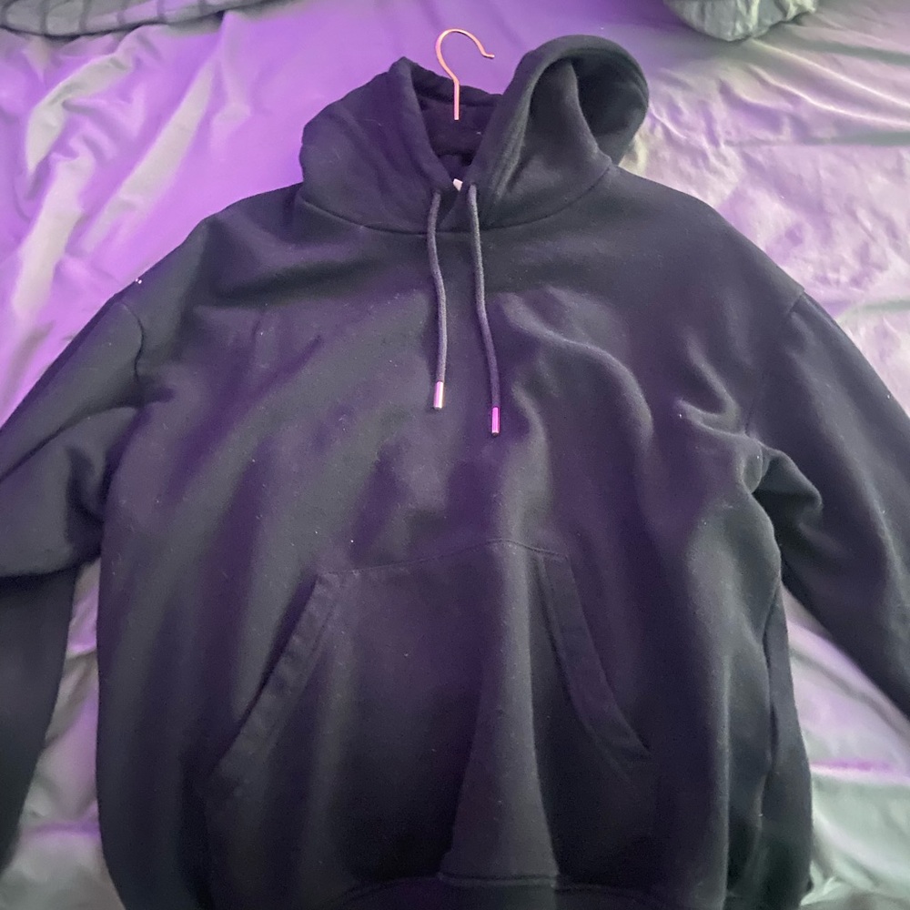 H&M Women's Black Pullover Hoodie